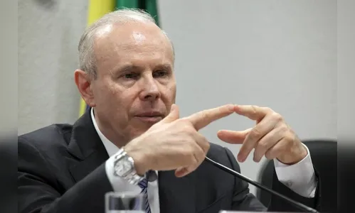 Mantega deixa equipe de transição e acusa adversários de tumultuar