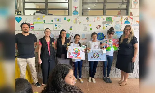 Alunas de Apucarana recebem premiação do Lions Clube Vitória Régia