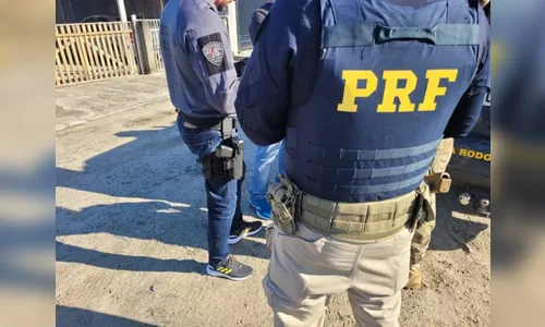 Em apoio à Polícia Civil do RJ, PRF prende três pessoas no Paraná
