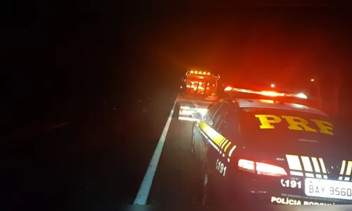 Motorista morre após colisão frontal entre carro e caminhão no Paraná