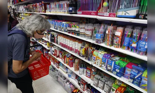 Procon/PR dá dicas para economizar na compra do material escolar