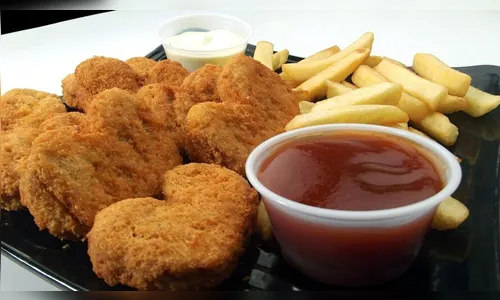 Consumo de ultraprocessados está ligado a 57 mil mortes no Brasil