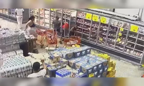 Grupo invade mercado atacadista e saqueia dezenas de peças de carne