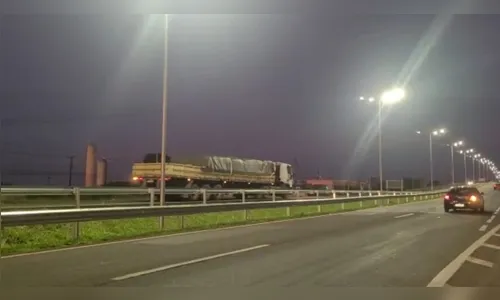 Caminhão é flagrado na contramão da BR-369, em Apucarana; veja