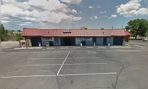 Atirador mata 5 pessoas e fere 18 em boate gay nos EUA