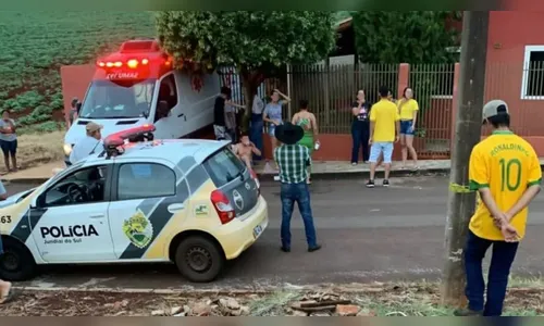 Servidor público mata esposa a facadas e publica foto ao lado do corpo