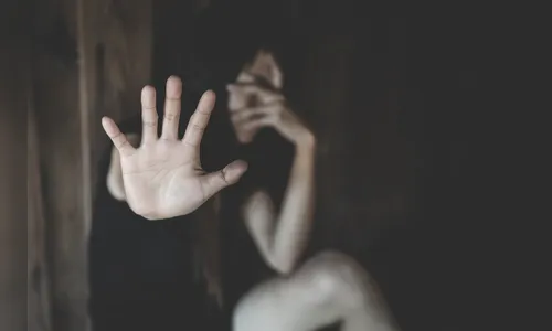 Mulher é violentamente agredida pelo namorado em Apucarana