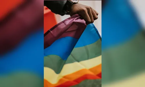 Homofóbico é preso por cuspir em mulher na rodoviária de Marilândia