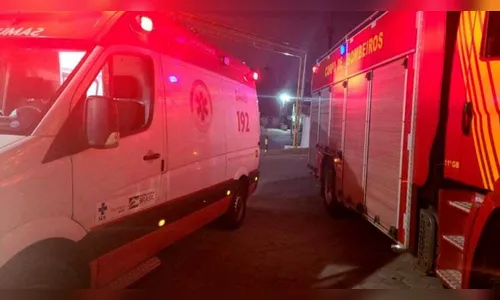 Motorista de carro foge após se envolver em acidente com motocicleta