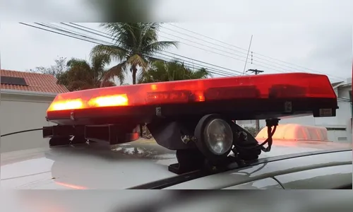 Filho ameaça de morte a própria mãe com gancho de pendurar carne