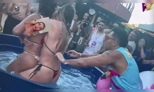Tirulipa puxa biquíni de influencer e é expulso da Farofa da Gkay