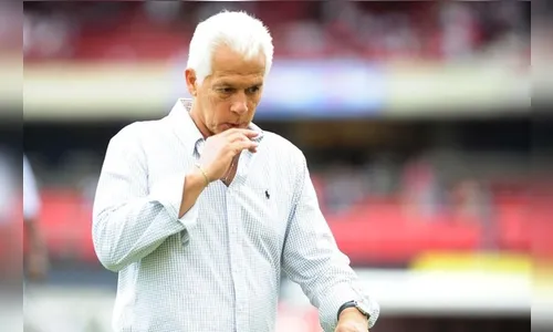 Ladrões invadem casa de Emerson Leão e levam medalha da Copa de 1970