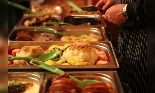 Mulher detona cunhado durante jantar após descobrir receita especial