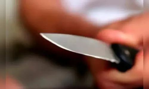 Mãe esfaqueia criança de 8 anos e ainda culpa o outro filho, no Paraná