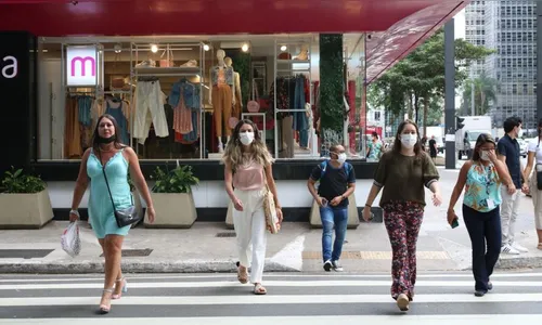 Brasil registra 24.227 casos e 35 mortes em 24 horas