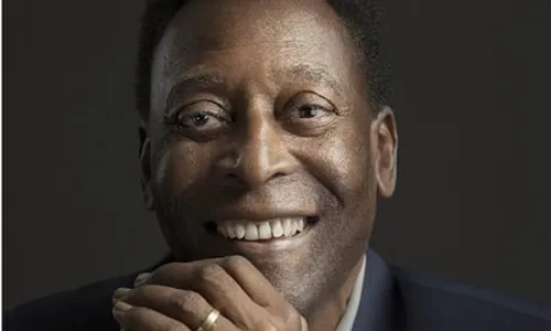 Pelé apresenta 'melhora progressiva', diz boletim