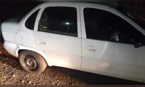 Corsa furtado em Ivaiporã é encontrado abandonado em Jardim Alegre