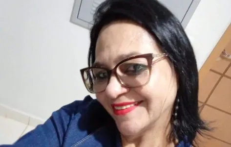O Instituto Médico Legal (IML) de Londrina identificou a vítima como Aparecida dos Santos, de 55 anos