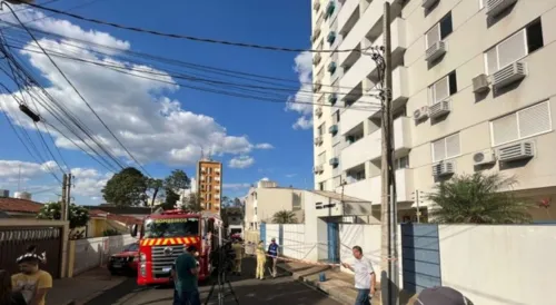 O apartamento que pegou fogo fica no terceiro andar do prédio