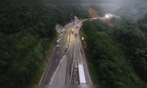 BR-376 liberada: veja como ficou trecho atingido por deslizamento