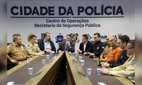 PR cria força-tarefa para atender vítimas do deslizamento na BR-376