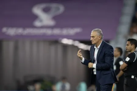 Tite no jogo contra a Suíça  pela segunda rodada da fase de grupos