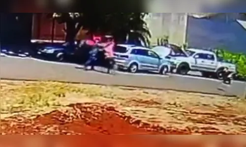 Vídeo mostra mecânico sendo agredido e morto no interior do Paraná