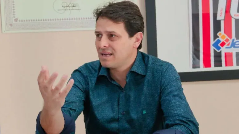 O prefeito de Apucarana Júnior da Femac usou suas redes sociais