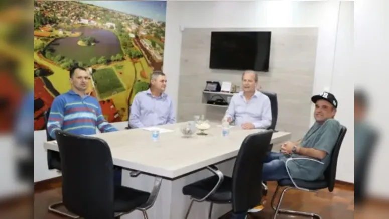 Imagem ilustrativa da notícia Prefeito de Ivaiporã é reeleito presidente de consórcio