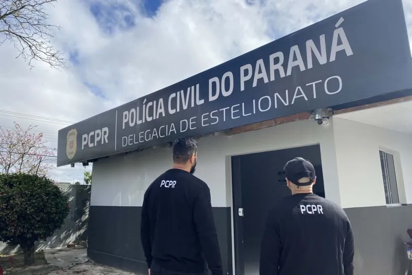 A Polícia Civil cumpriu três mandados de busca e apreensão para desarticular associação criminosa em Curitiba