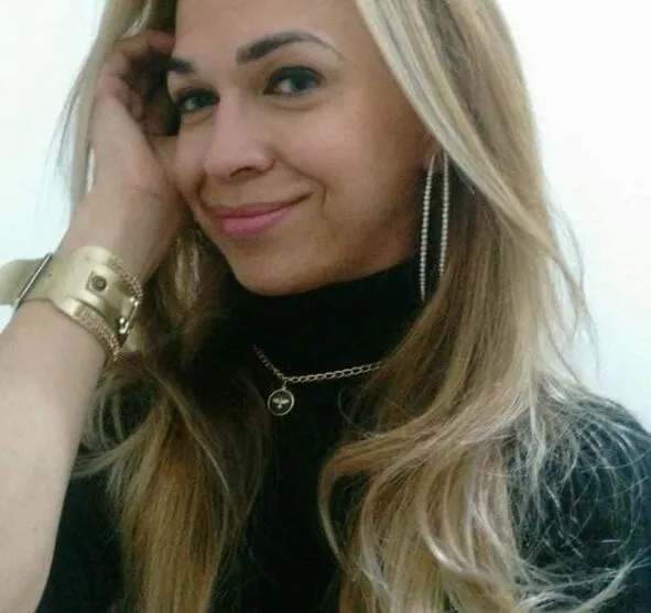 A vítima foi identificada como Camila de Souza, de 29 anos