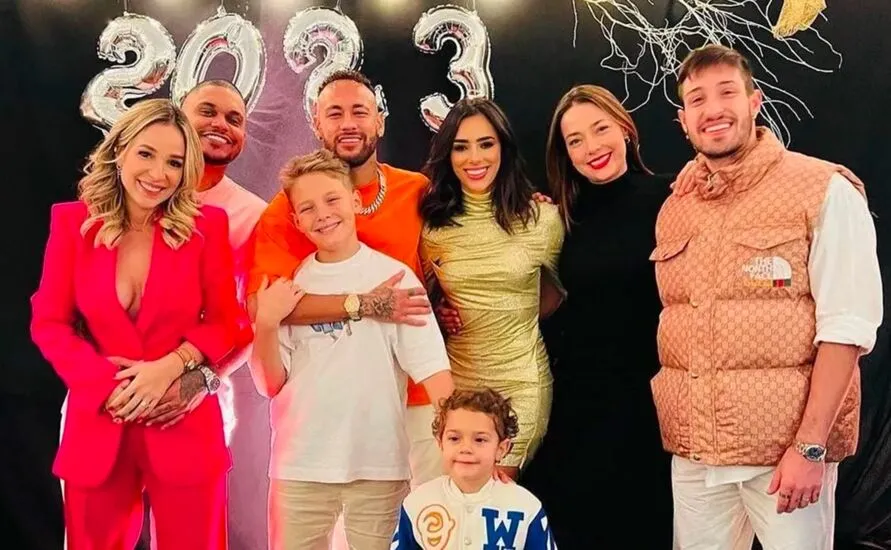 O craque passou o fim de 2022 com Bruna Biancardi