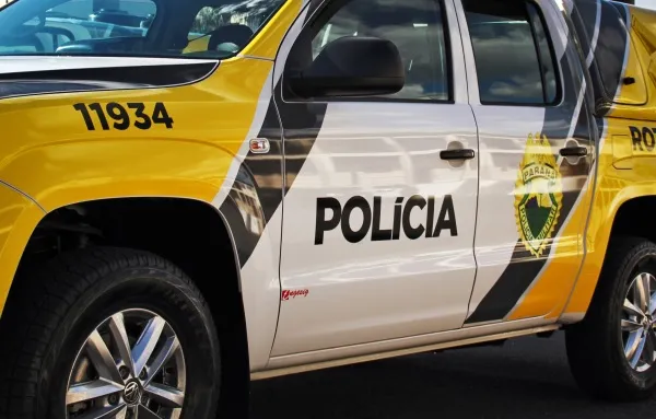 O homem se entregou após negociações e foi encaminhado à Delegacia da Mulher de Curitiba