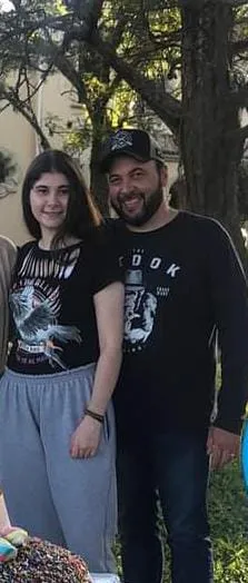 Pai Vinícius Victor da Silva e a filha mais velha, Carolina Milani da Silva