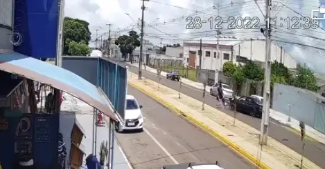 A colisão aconteceu na Avenida Pinho Araucária, no Jardim Cidade Alta