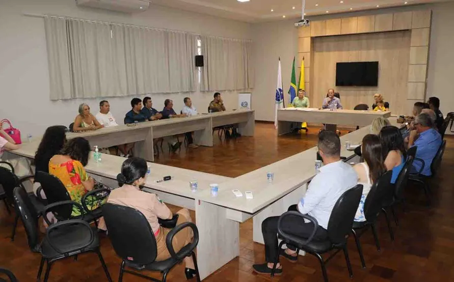 A reunião aconteceu no salão nobre da Prefeitura de Ivaiporã