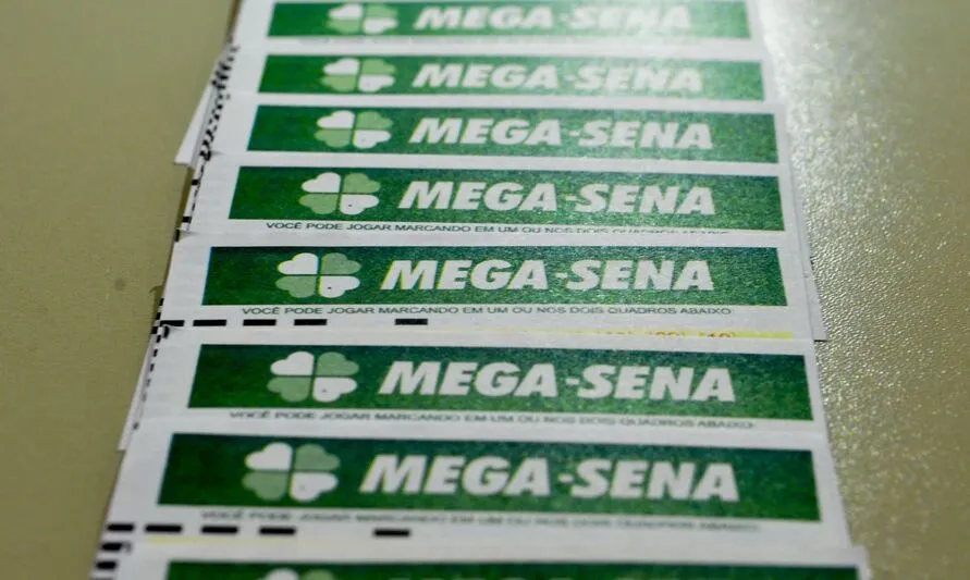 As apostas podem ser feitas em qualquer lotérica do Brasil ou através da internet
