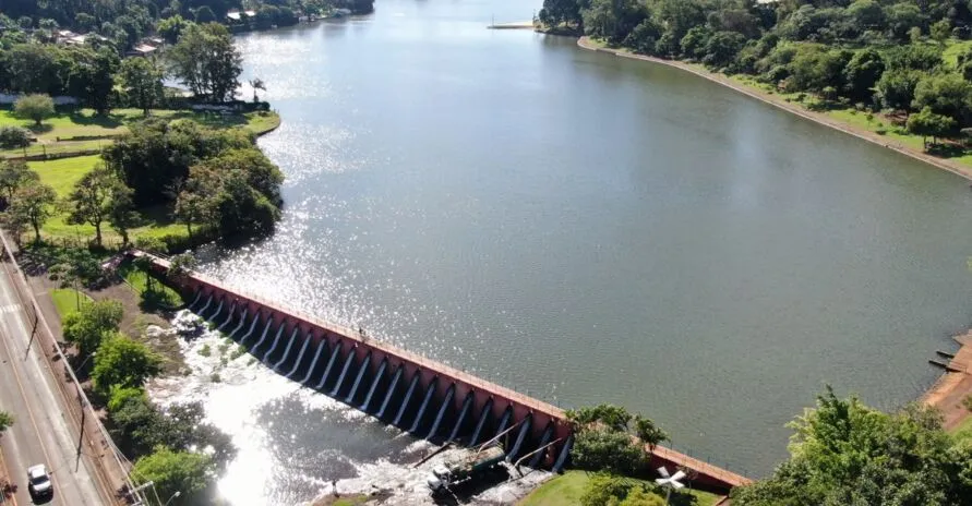 Barragem do Lago Igapó.