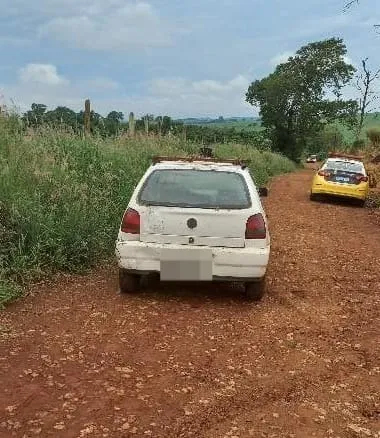 Carro furtado é encontrado no Residencial Parque da Raposa