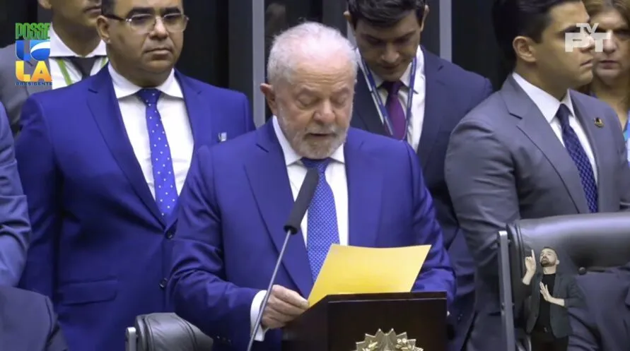 No Congresso, Lula fala para cerca 1 mil pessoas convidadas.