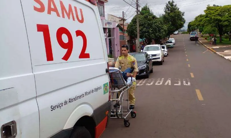 O enxame estava em uma praça e atacou outras quatro pessoas, mas elas não precisaram ser encaminhadas ao hospital