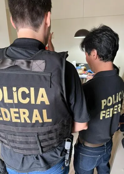 Policiais Federais cumpriram um mandado de busca e apreensão e efetuaram uma prisão em flagrante durante a operação