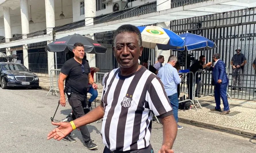 Radialista Nicanor Ribeiro, sósia de  Edson Arantes do Nascimento, o Rei Pelé