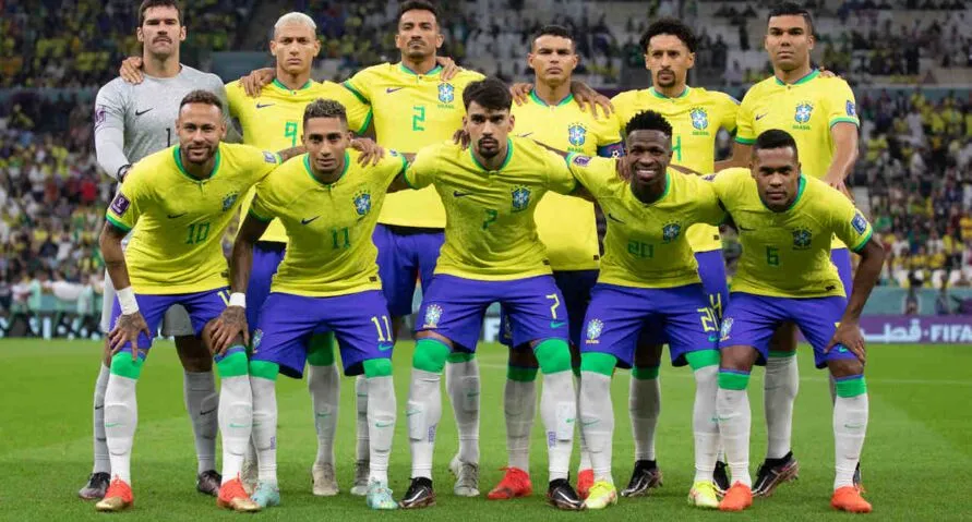 Tite deixou o comando da equipe logo após a derrota nos pênaltis para a Croácia na Copa do Mundo