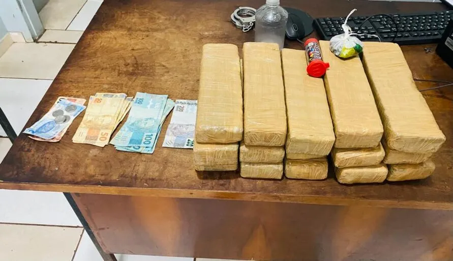 Traficante de 23 anos é preso com quase  9 kg de maconha em Apucarana