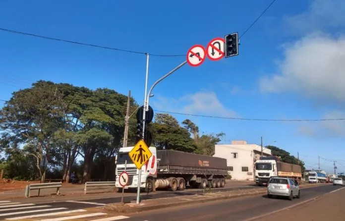 Trecho urbano da BR 376 em Califórnia terá fluxo controlado por semáforo