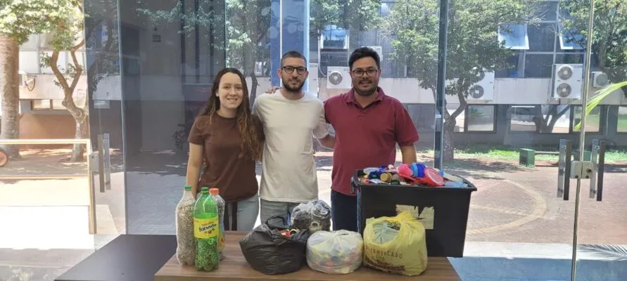 vereador Lucas Leugi recebeu na Câmara Municipal de Apucarana, o Grupo de Jovens Ágape da Paróquia Nossa Senhora do Rosário de Fátima