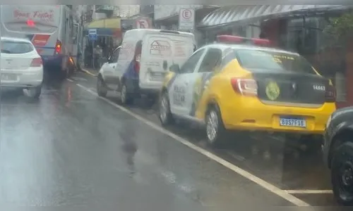 Dono de loja corre atrás de ladrões no centro de Apucarana