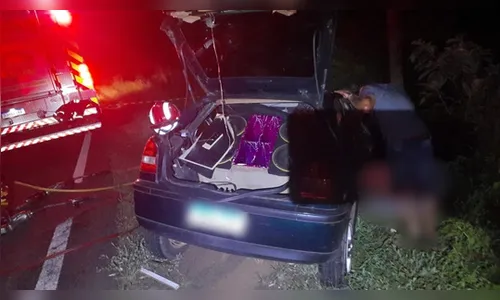 Homem morre em colisão entre três carros na PR-281