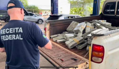 A droga estava escondida em um fundo falso na carroceria da caminhonete